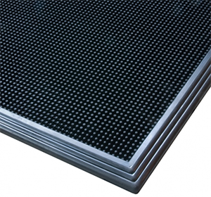 Covoras profesional Notrax folosit cu solutie igienizanta Sanitrax  61 x 81 cm